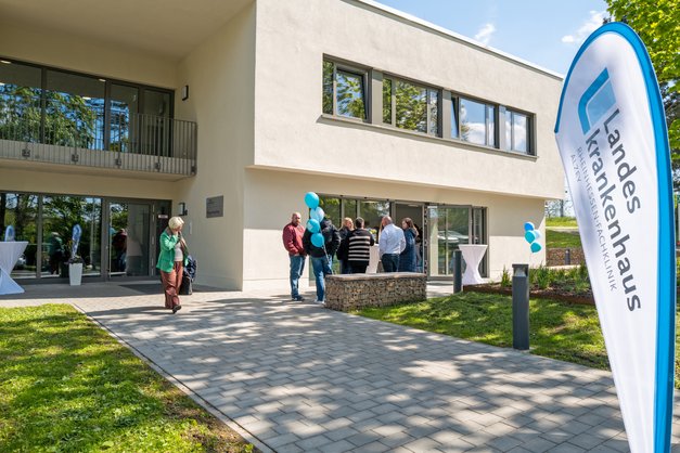 Eröffnung neues Gebäude Pflegeschule