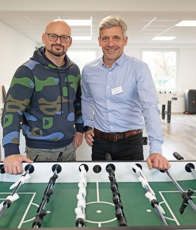 Geschäftsführer Helmut Isbrecht und Guido Bodenheim, Leiter der stationsübergreifenden Therapien der Klinik