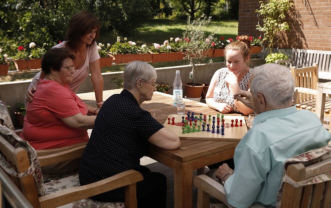 Patienten auf der Terrasse