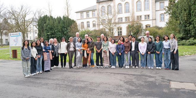 Der Verein Myanmar-Partner und die Rhein-Mosel-Fachklinik Andernach blicken auf eine sehr erfolgreiche Zusammenarbeit zurück. Jetzt wurden fünf weitere junge Menschen als neue Mitarbeiter:innen begrüßt.