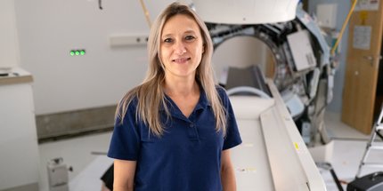 Elena Wolbach (Foto), Leiterin der Radiologie, ihr Team sowie Neurologie-Chefarzt Dr. Christian Bamberg und die gesamte Abteilung freuen sich über die neuen Möglichkeiten in der Diagnostik.