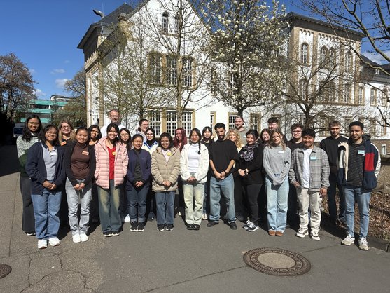 Gruppenbild April-Kurs Pflege Andernach
