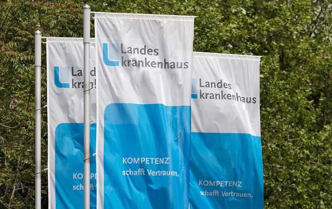 Fahnen Landeskrankenhaus