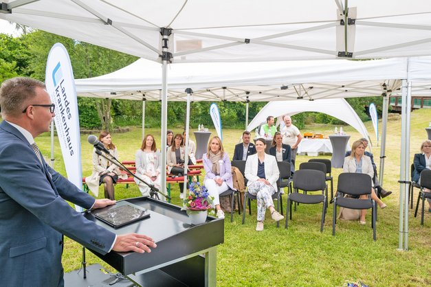 Dr. Thorsten Junkermann hält Rede