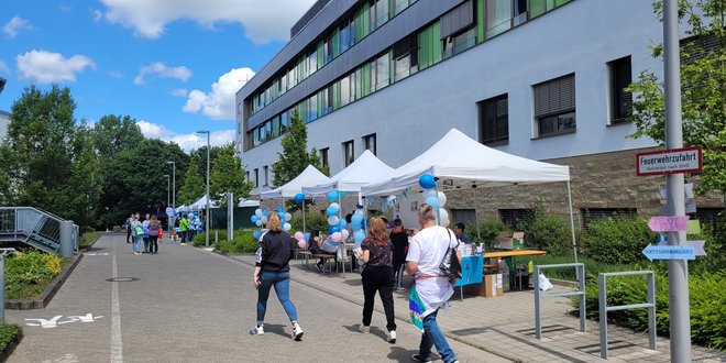 Außenaufnahme Tag der offenen Tür Gesundheitszentrum Glantal